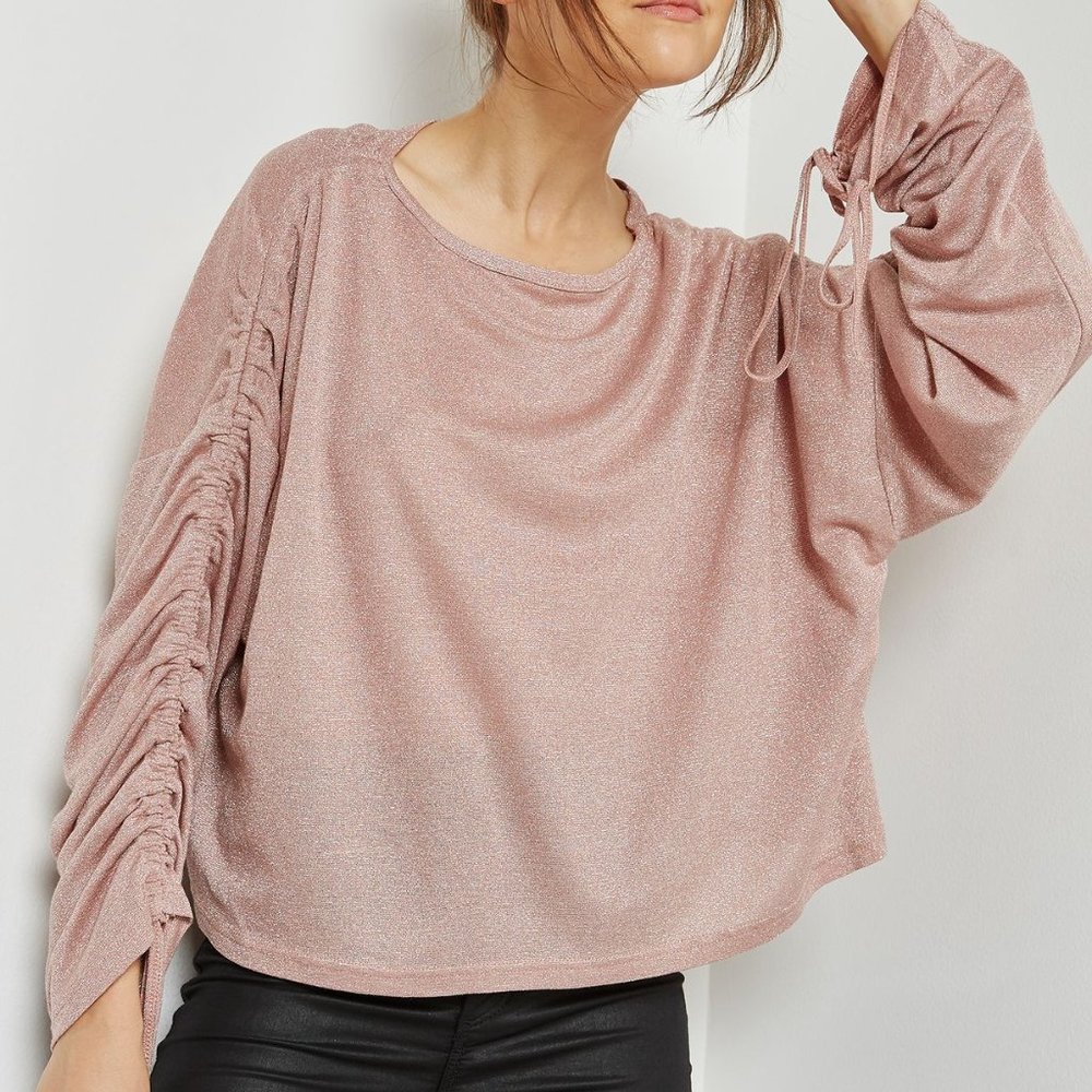 PIECES Ruched Sleeve Top - Picture 3 of 3